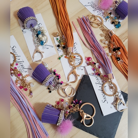 Fashion Tassel Keychains Purse Jewelry Handmade Bulk Price 6 Pieces - Picture 5 of 11
